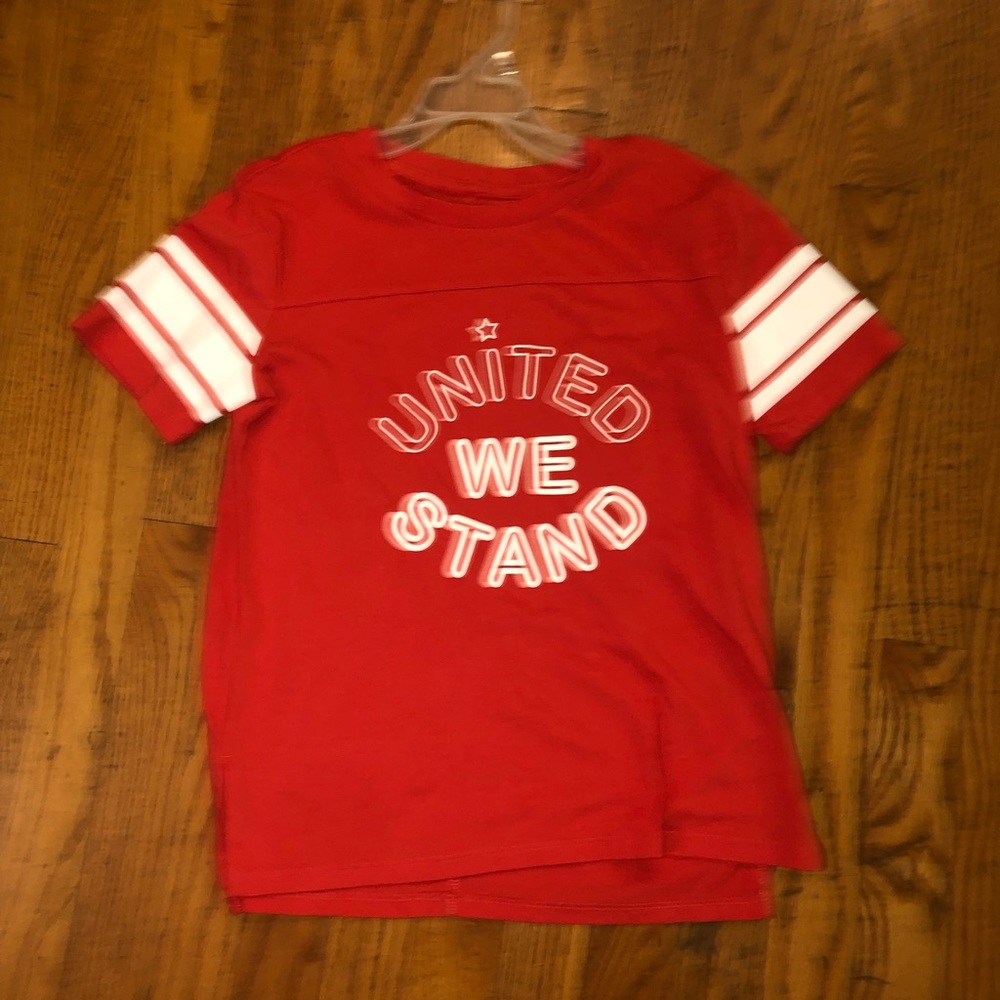 Old navy Red tee-shirt. Size Medium 10.